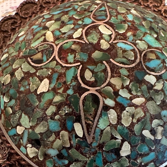 Vintage 1970s Turquoise Mosaic Pendant – Filigree Border, 2.75" Diam, Rope Chain - Picture 4 of 6